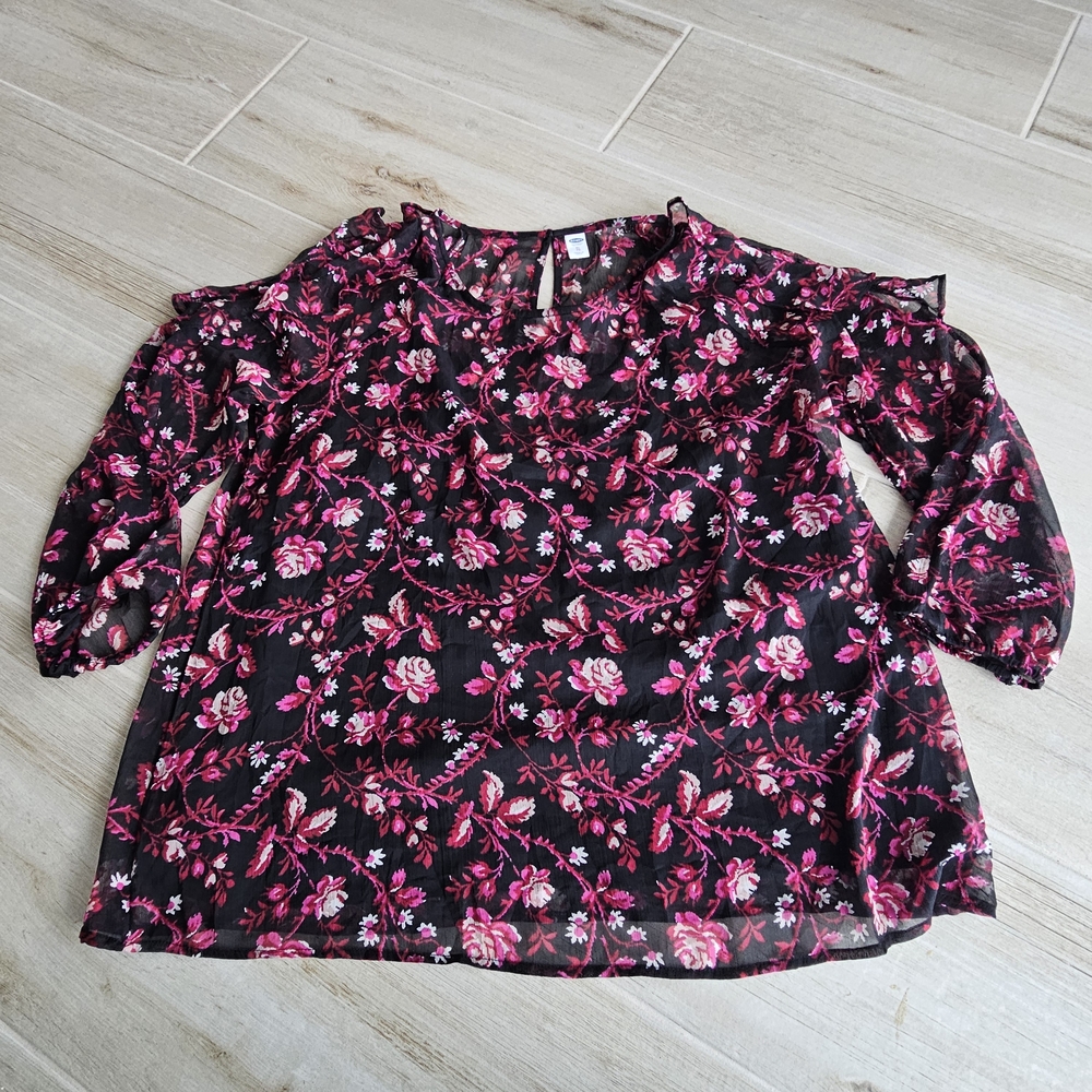 Old Navy Black and Pink Sheer Floral Cold Shoulder Blouse Size XL Like New